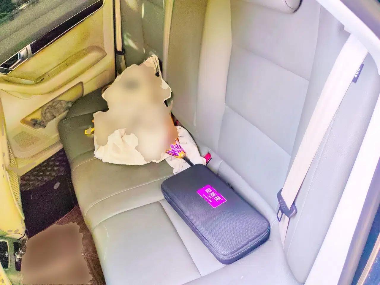 Audi A6L 2011 2.0 TFSI Automatic Standard Edition — миниатюра 17