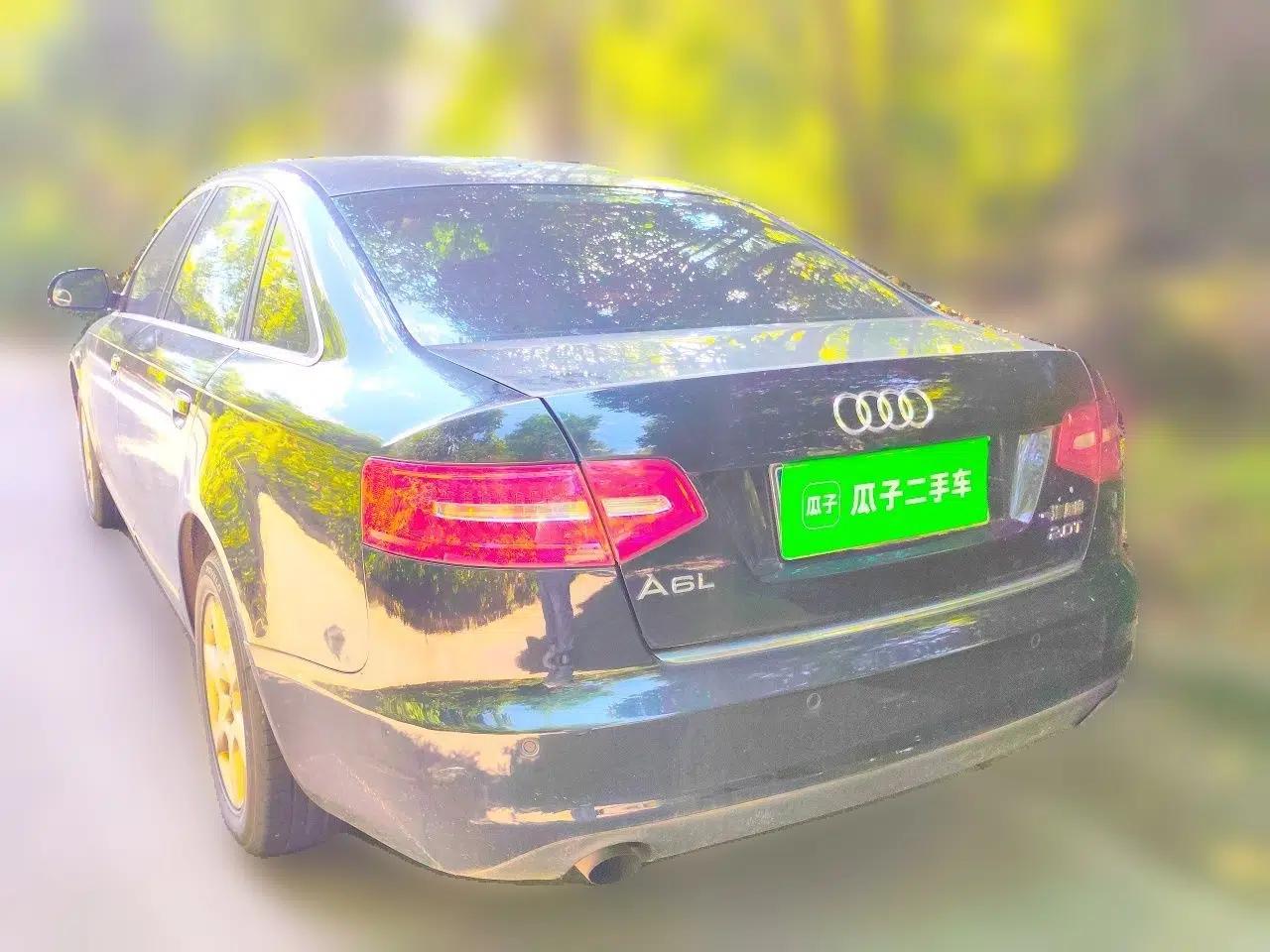 Audi A6L 2011 2.0 TFSI Automatic Standard Edition — миниатюра 4