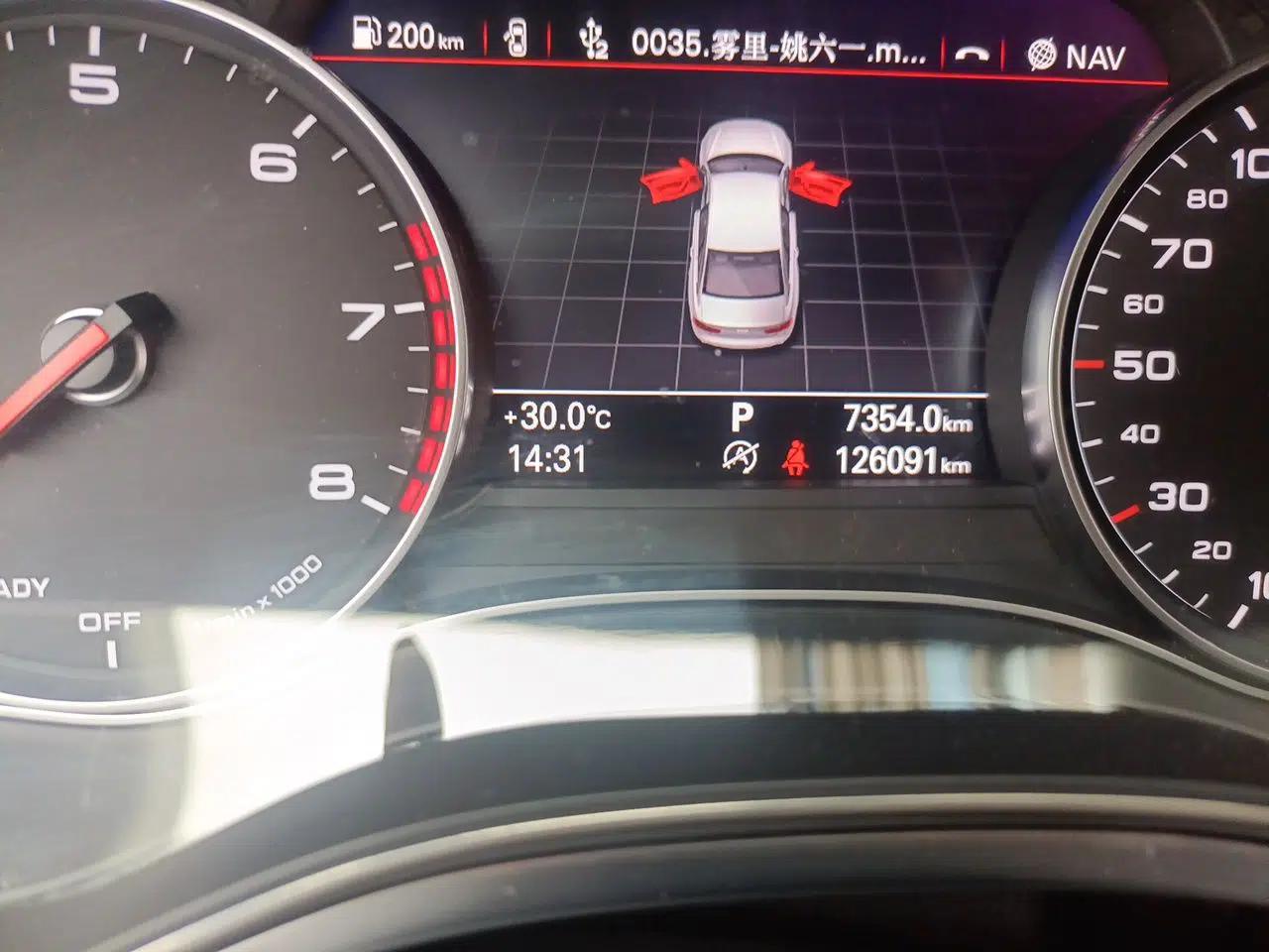 Audi A6L 2018 30th Anniversary Edition TFSI Trendy Model — миниатюра 12