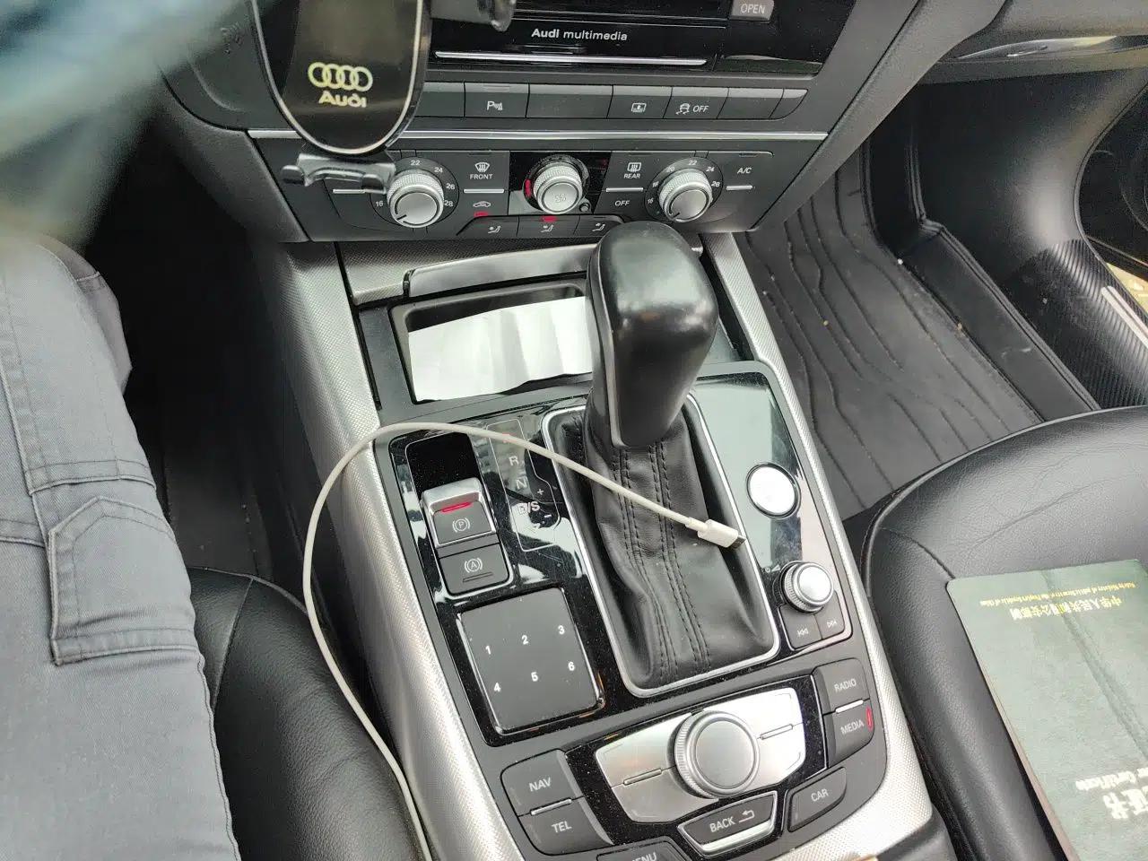 Audi A6L 2018 30th Anniversary Edition 35 TFSI Fashion Model — миниатюра 14