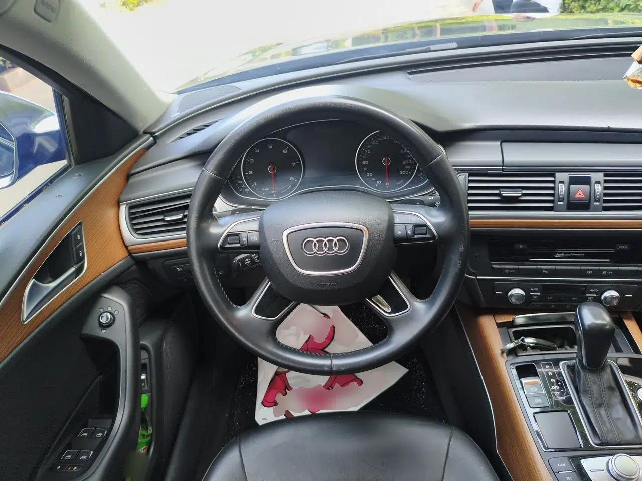 Audi A6L 2018 30th Anniversary Edition 30 FSI Style Model — миниатюра 10