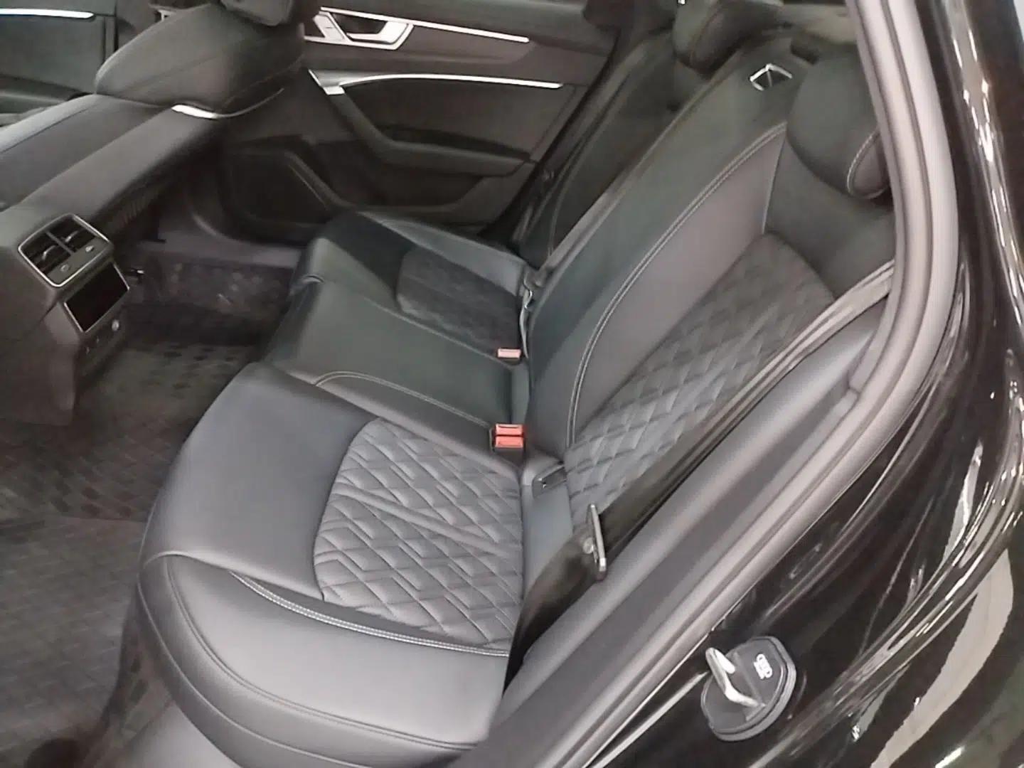Audi A6L 2025 Restyled 45 TFSI quattro Prestige Dynamic Edition — миниатюра 20