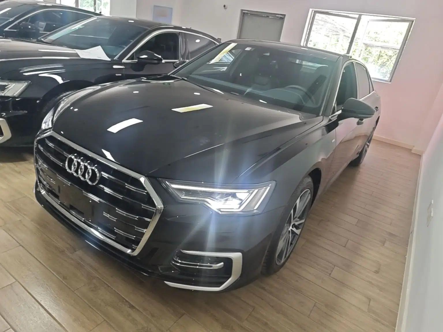 Audi A6L 2025 Revised 40 TFSI Luxury Dynamic Edition — миниатюра 1