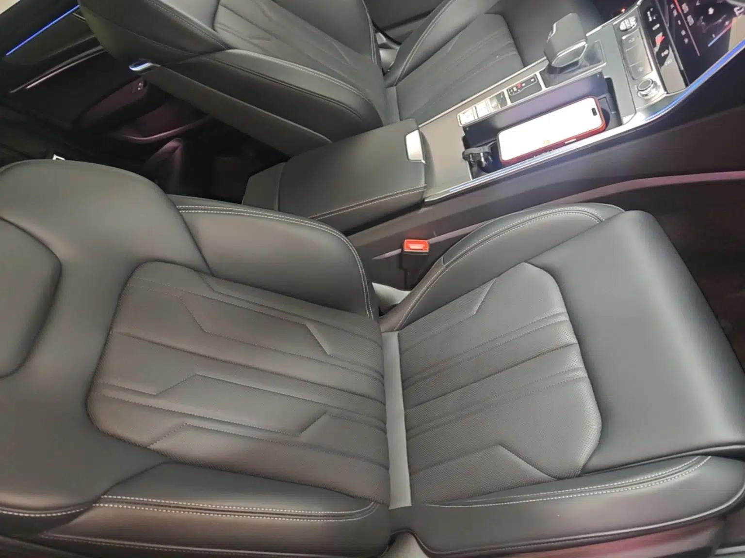 Audi A6L 2025 Revised 40 TFSI Luxury Dynamic Edition — миниатюра 19
