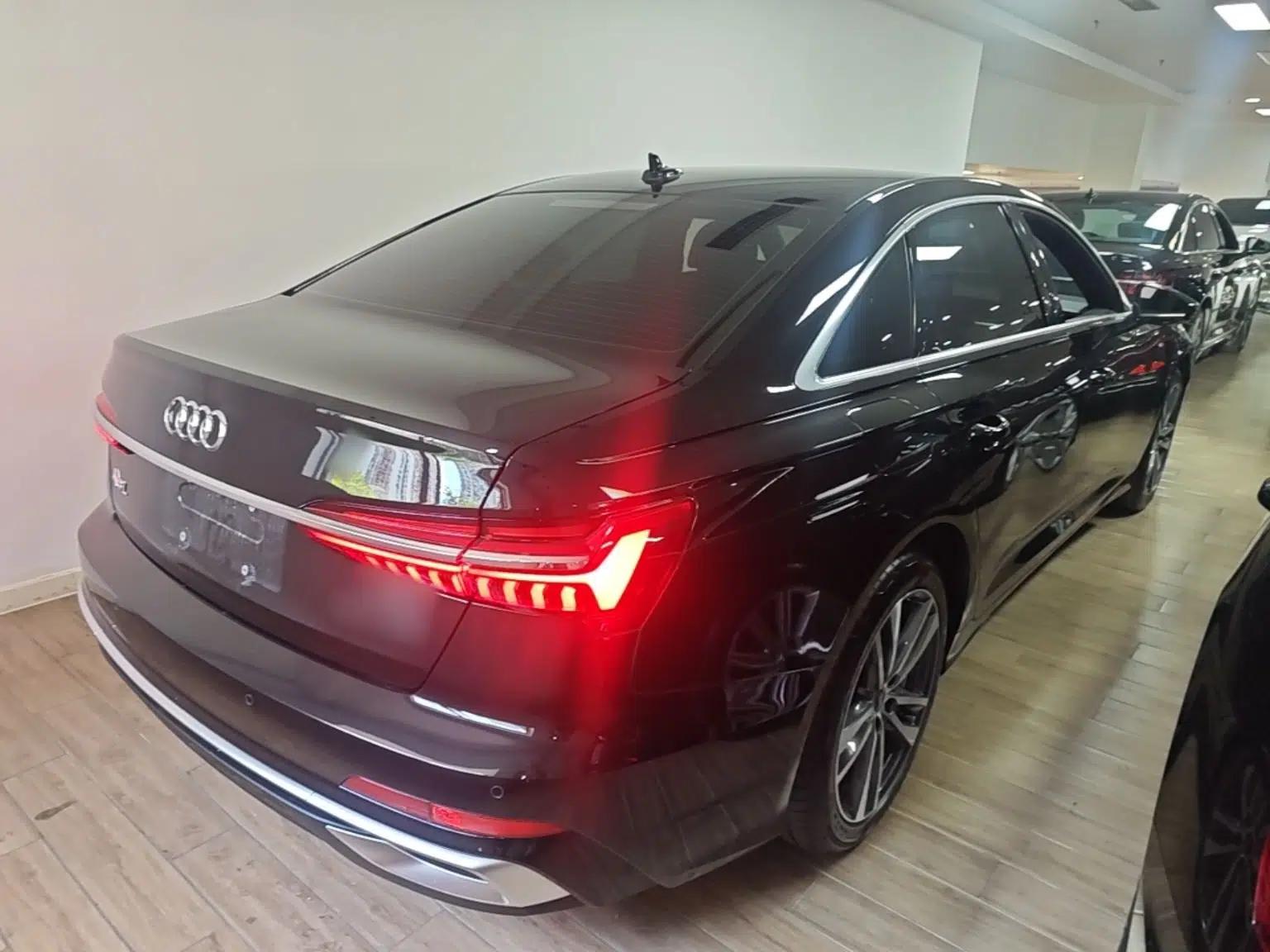 Audi A6L 2025 Revised 40 TFSI Luxury Dynamic Edition — миниатюра 6