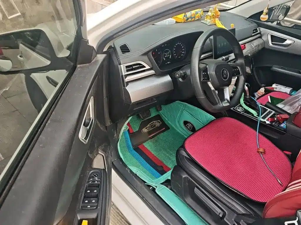 Qin 2019 1.5L Automatic Deluxe Edition — миниатюра 13