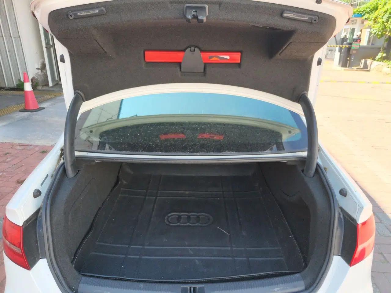 Audi A4L 2015 35 TFSI Automatic Comfort Model — миниатюра 19