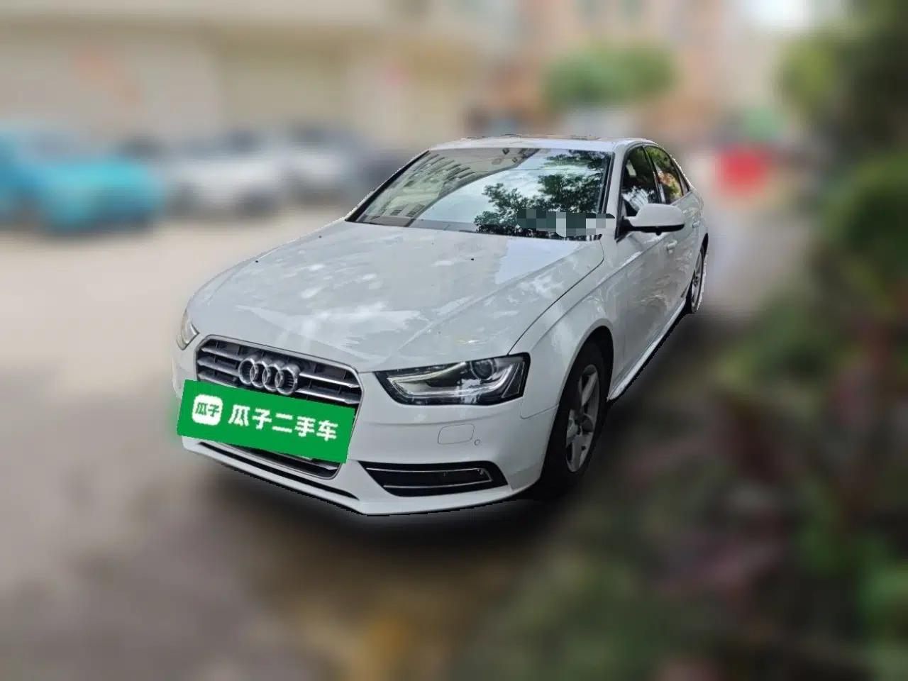 Audi A4L 2013 35 TFSI Automatic Comfort Model — миниатюра 1