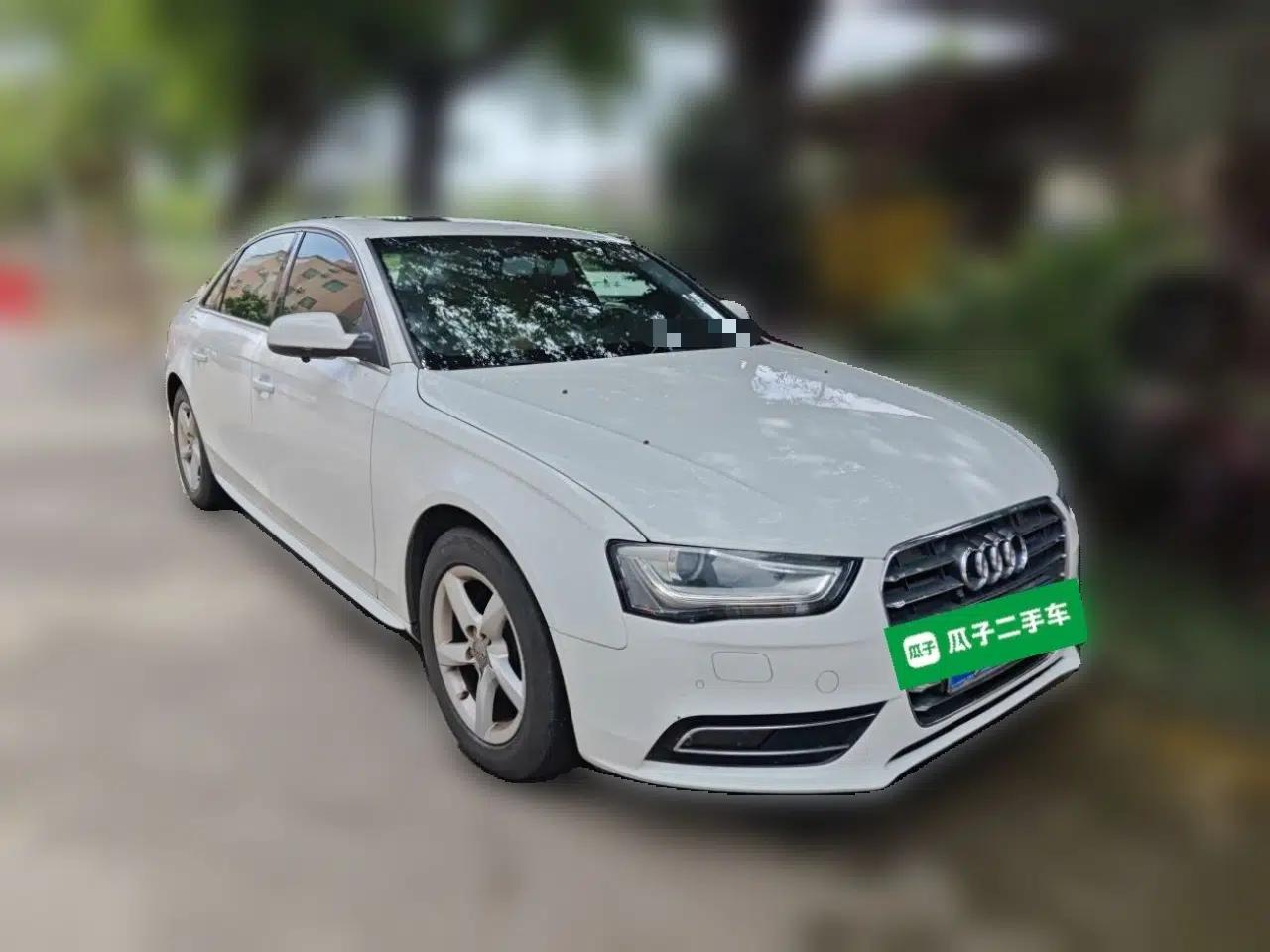 Audi A4L 2013 35 TFSI Automatic Comfort Model — миниатюра 3