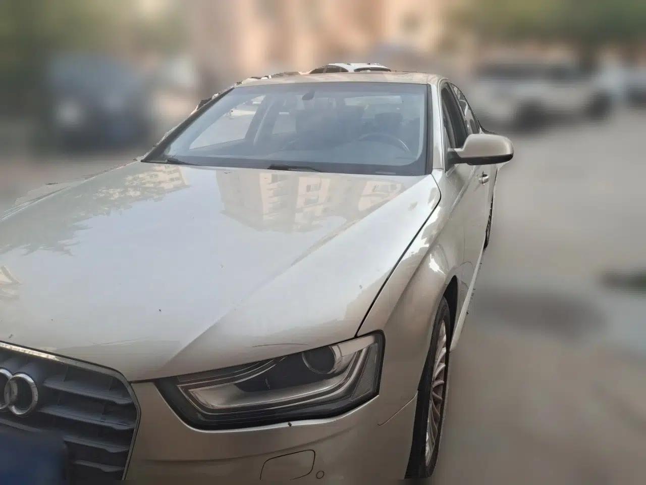 Audi A4L 2015 35 TFSI Automatic Comfort Model — миниатюра 1