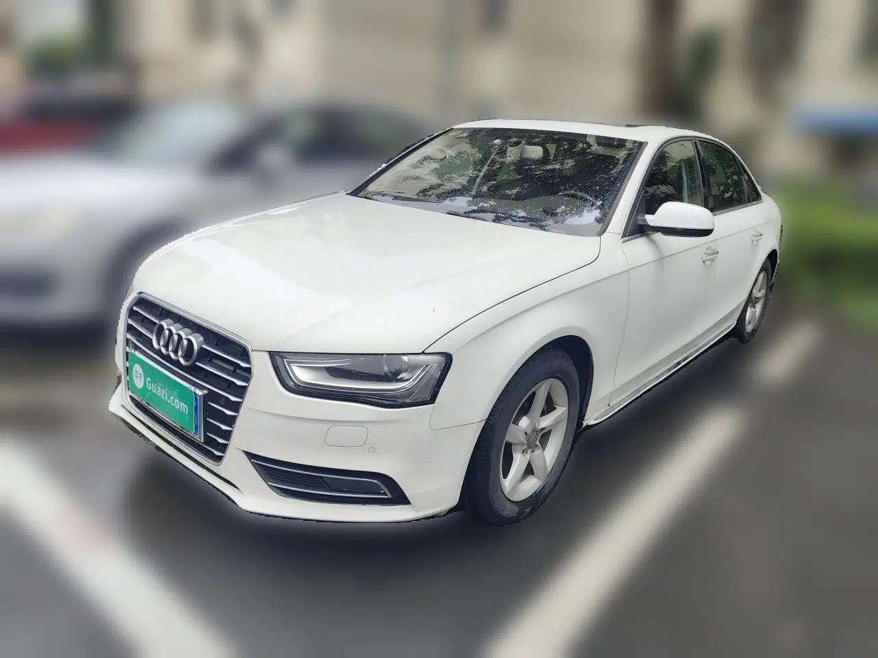 Audi A4L 2015 35 TFSI Automatic Standard Model — миниатюра 1