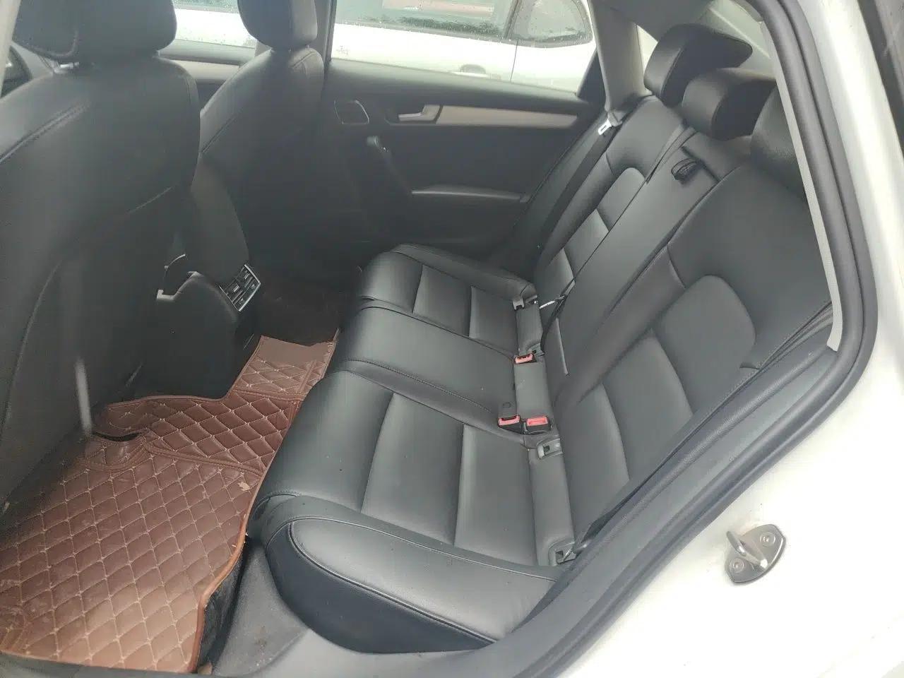Audi A4L 2015 35 TFSI Automatic Standard Model — миниатюра 17