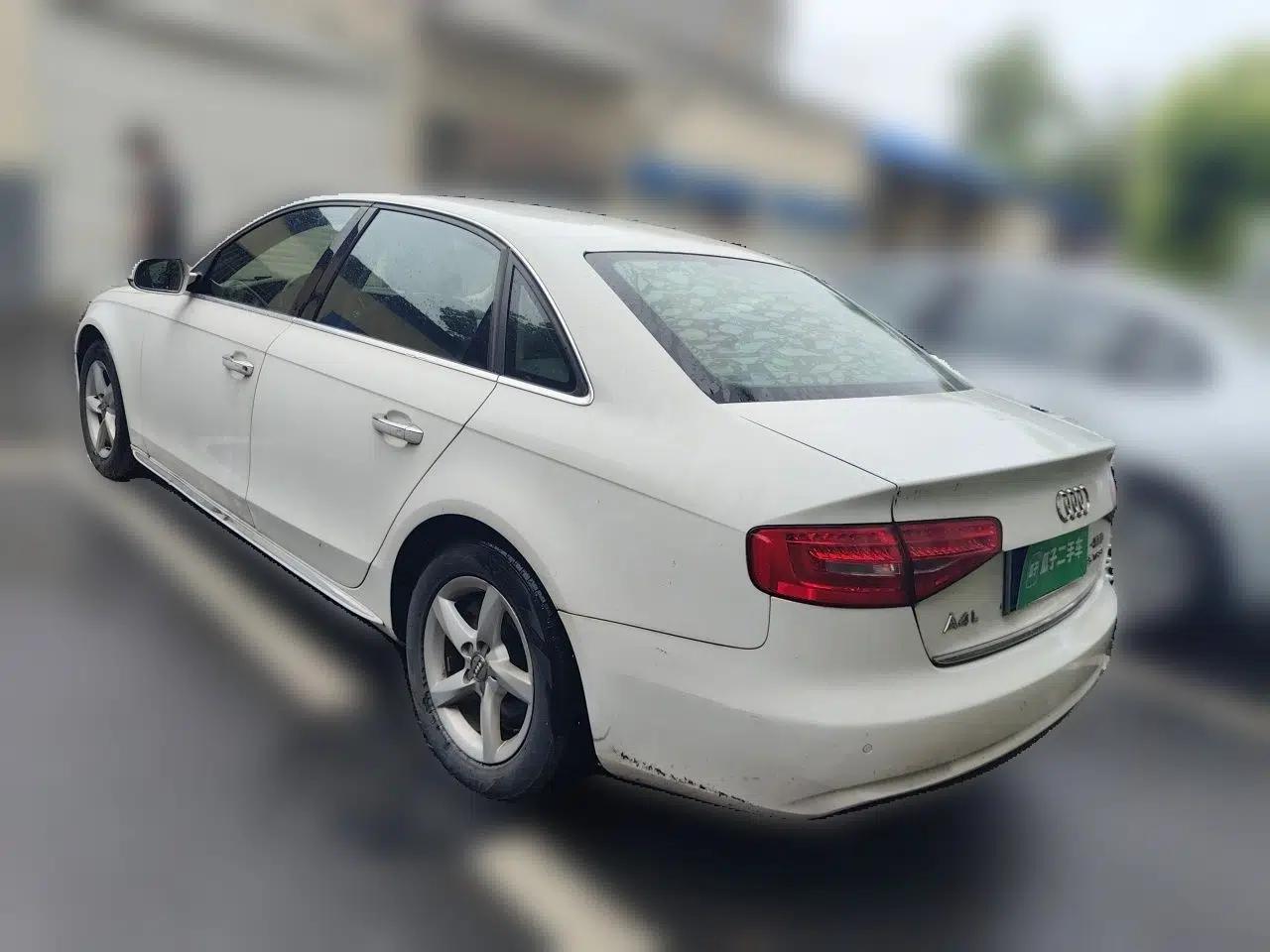 Audi A4L 2015 35 TFSI Automatic Standard Model — миниатюра 4