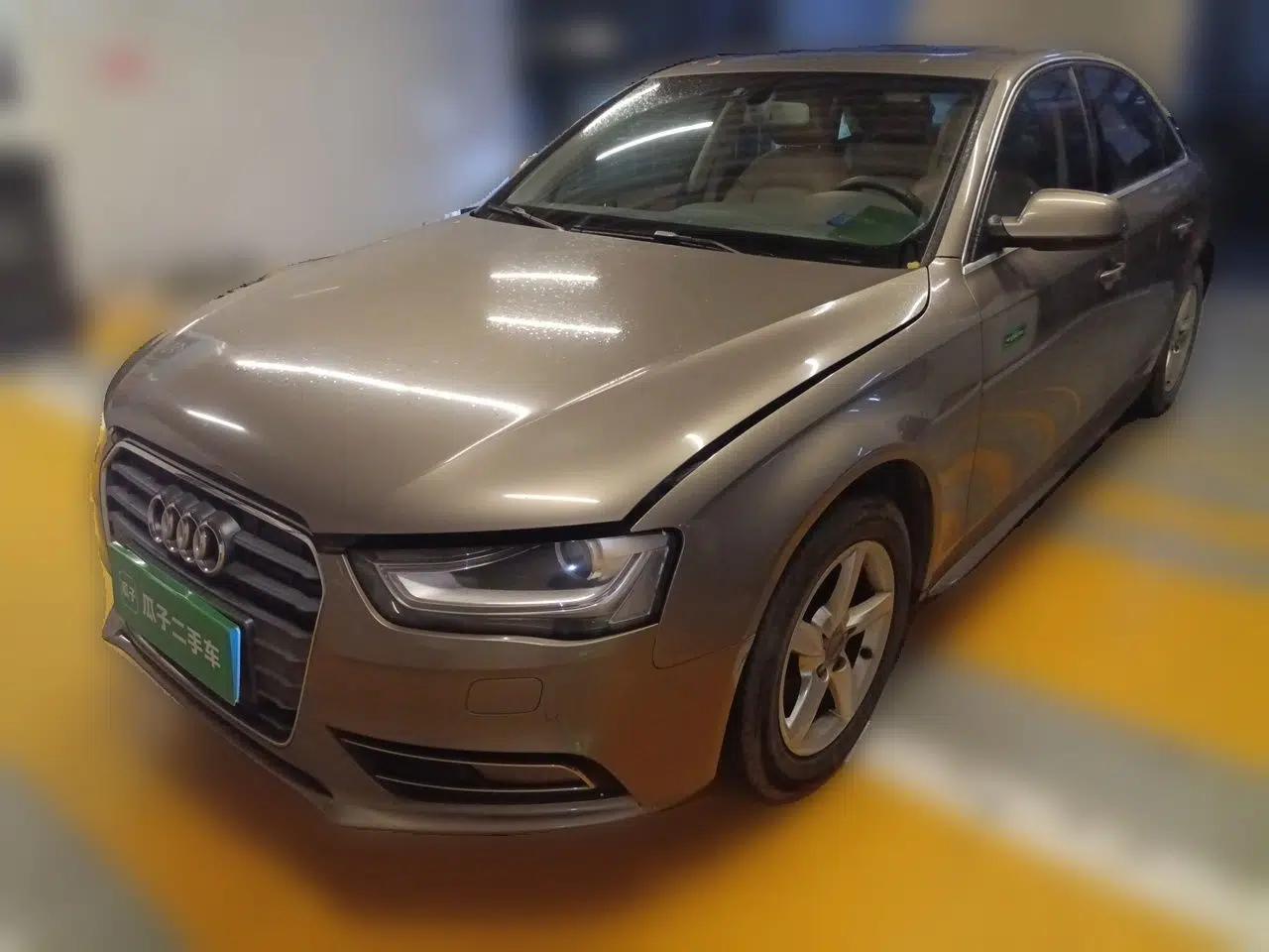Audi A4L 2012 2.0 TFSI automatic Comfort trim level — миниатюра 1