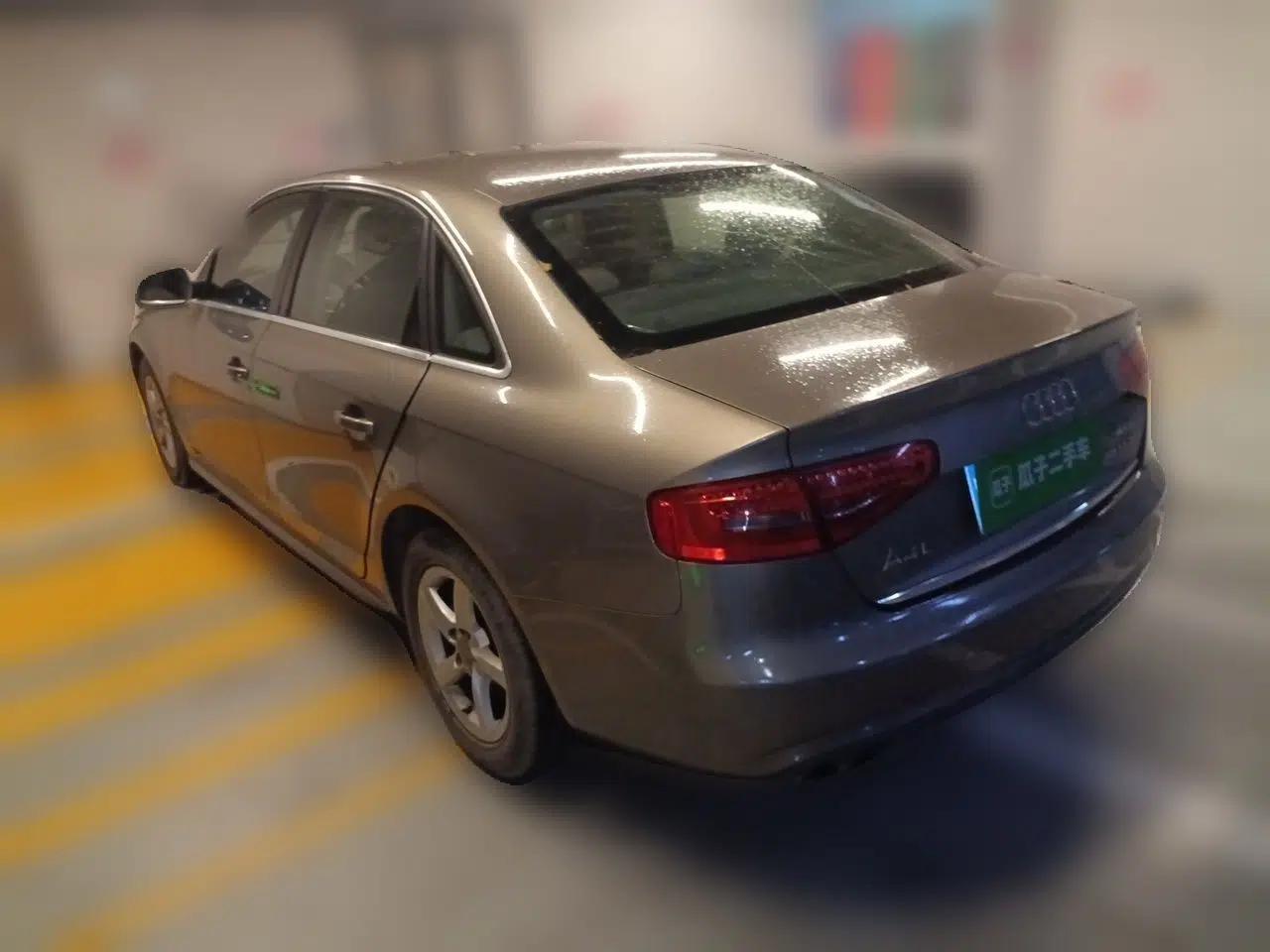 Audi A4L 2012 2.0 TFSI automatic Comfort trim level — миниатюра 4