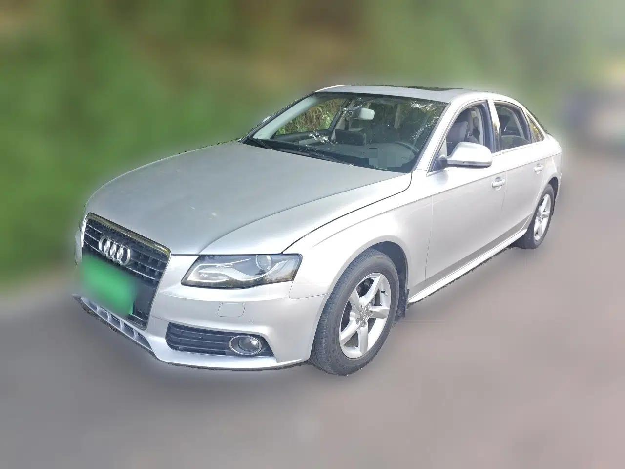 Audi A4L 2012 2.0 TFSI automatic standard version — миниатюра 1