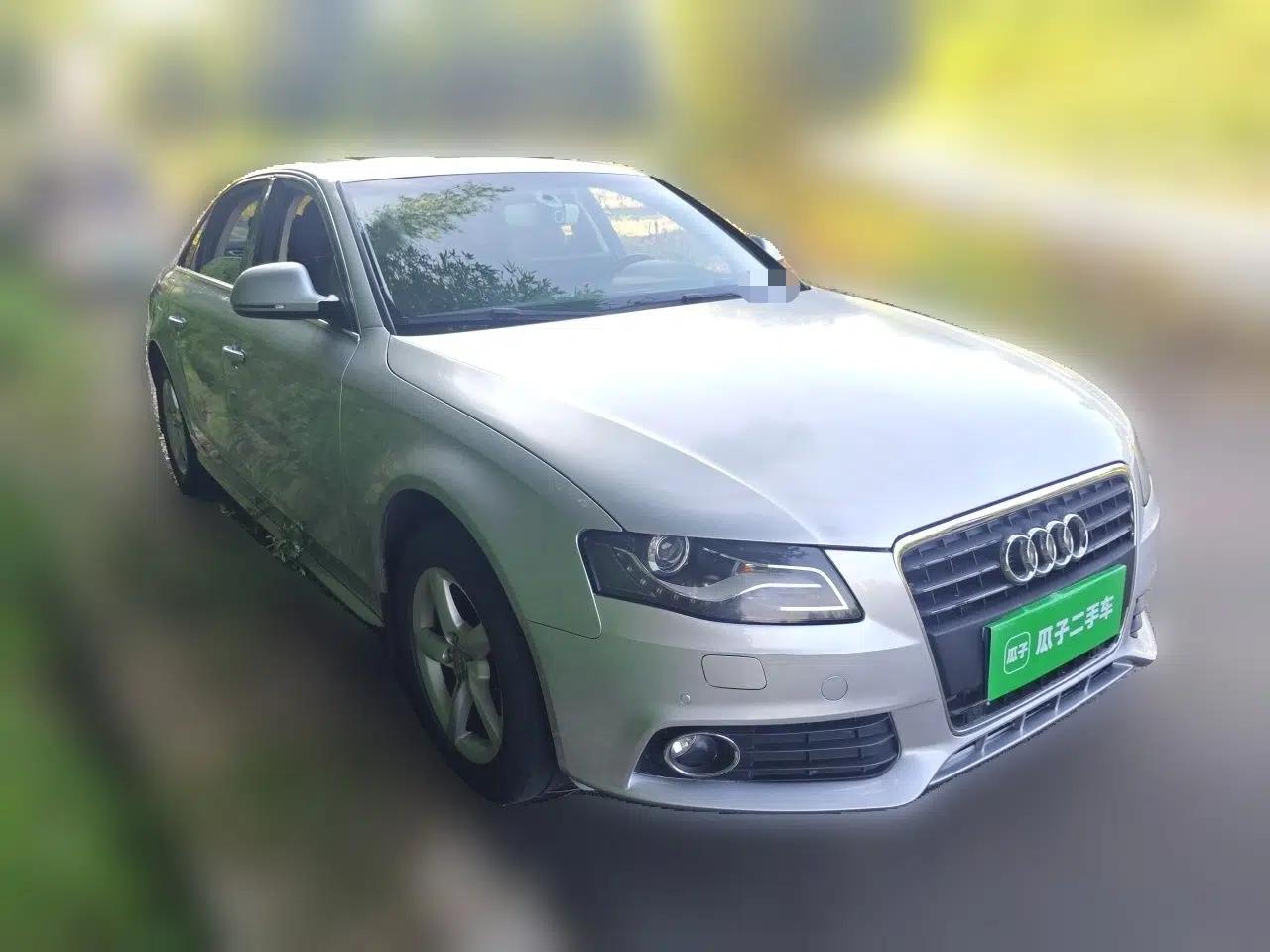 Audi A4L 2012 2.0 TFSI automatic standard version — миниатюра 3
