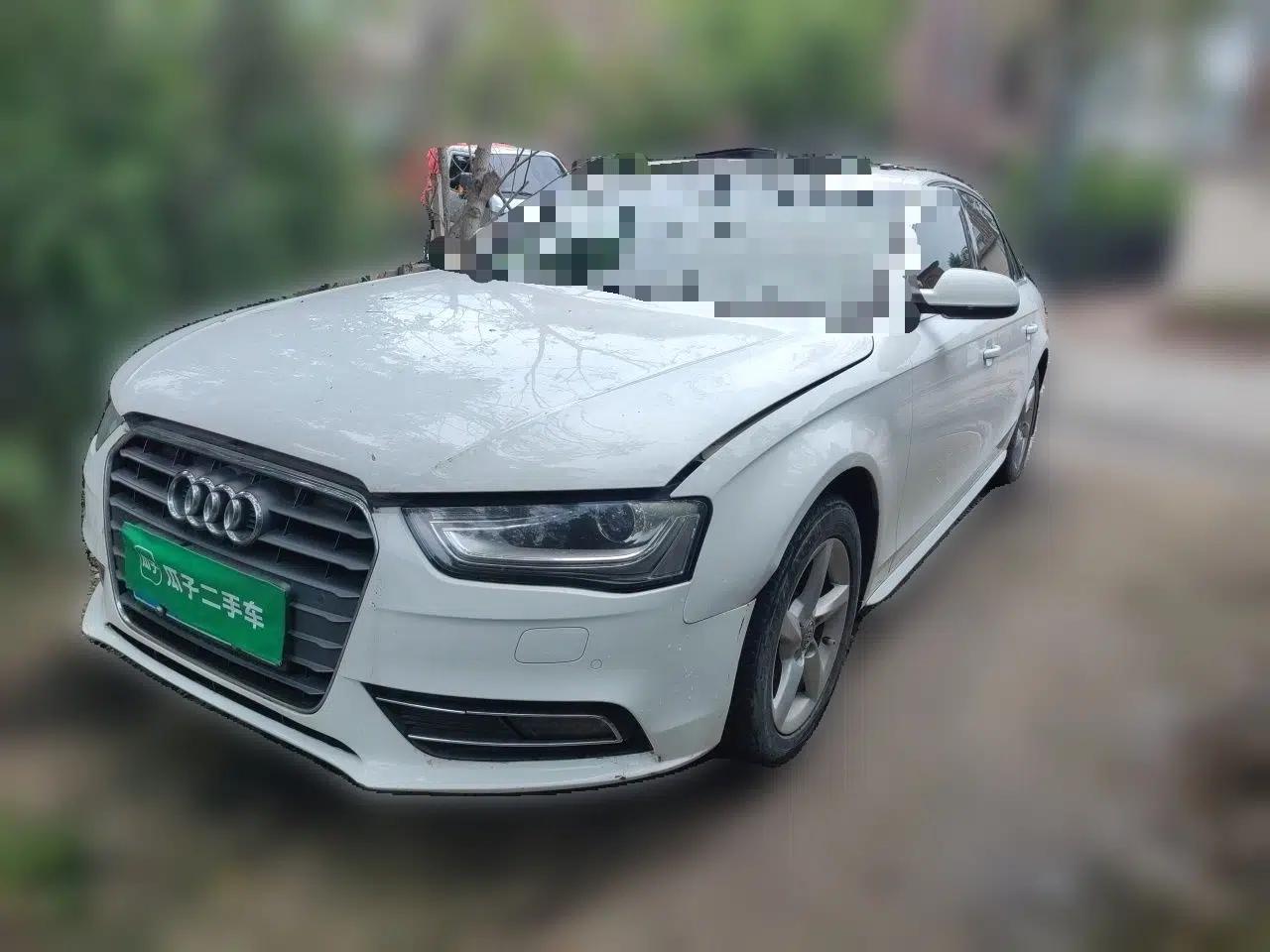 Audi A4L 2013 35 TFSI Automatic Comfort Model — миниатюра 1