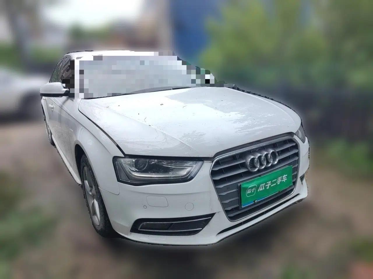 Audi A4L 2013 35 TFSI Automatic Comfort Model — миниатюра 3