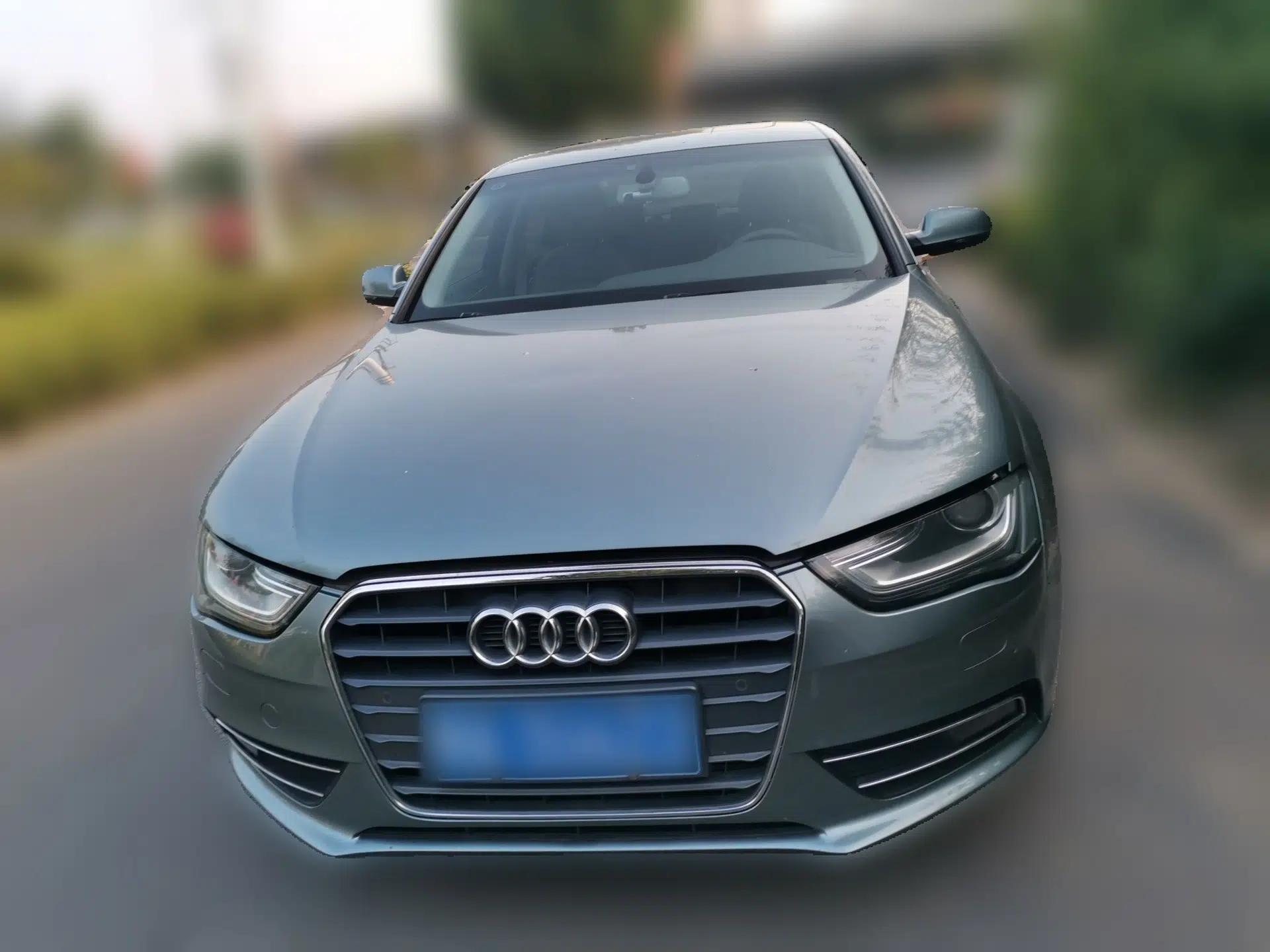 Audi A4L 2013 35 TFSI Automatic Comfort Model — миниатюра 2