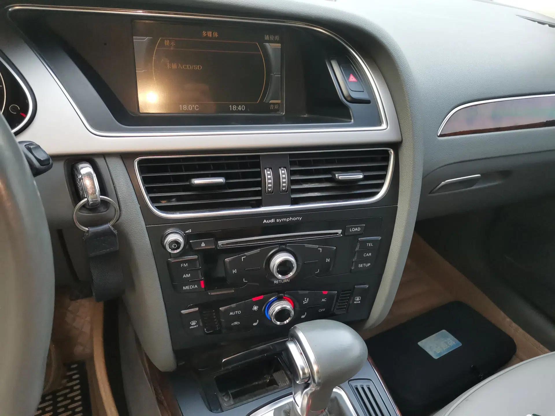 Audi A4L 2013 35 TFSI Automatic Comfort Model — миниатюра 13