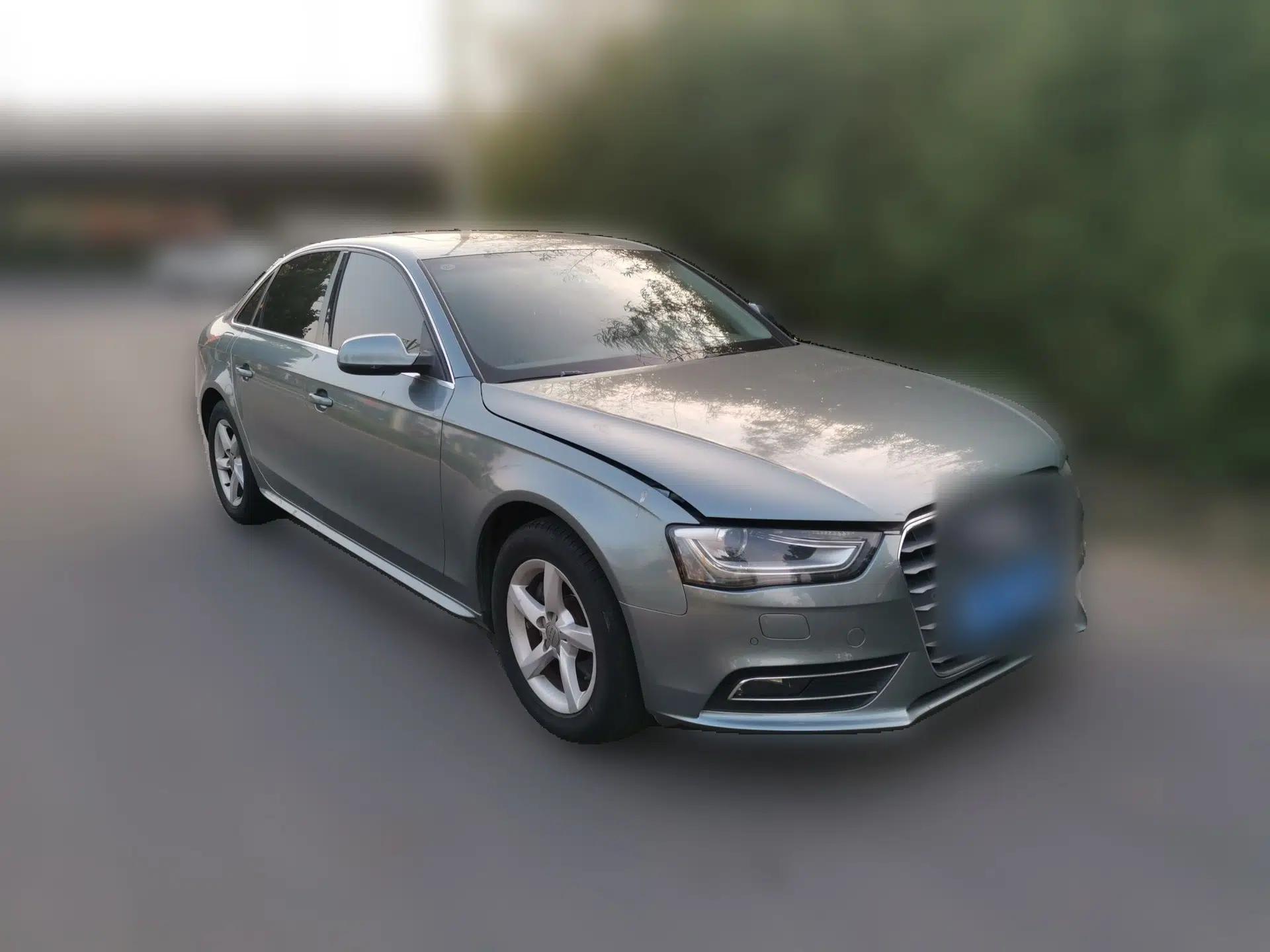 Audi A4L 2013 35 TFSI Automatic Comfort Model — миниатюра 3