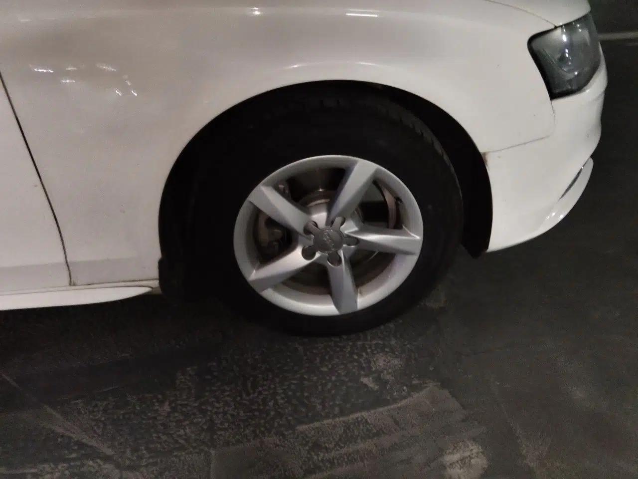Audi A4L 2015 35 TFSI Automatic Standard Model — миниатюра 8