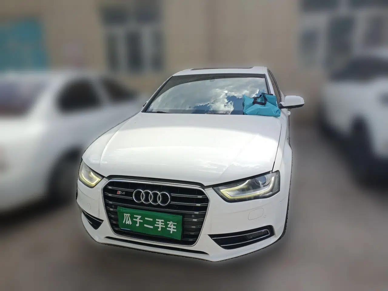 Audi A4L 2013 35 TFSI Automatic Standard Model — миниатюра 2