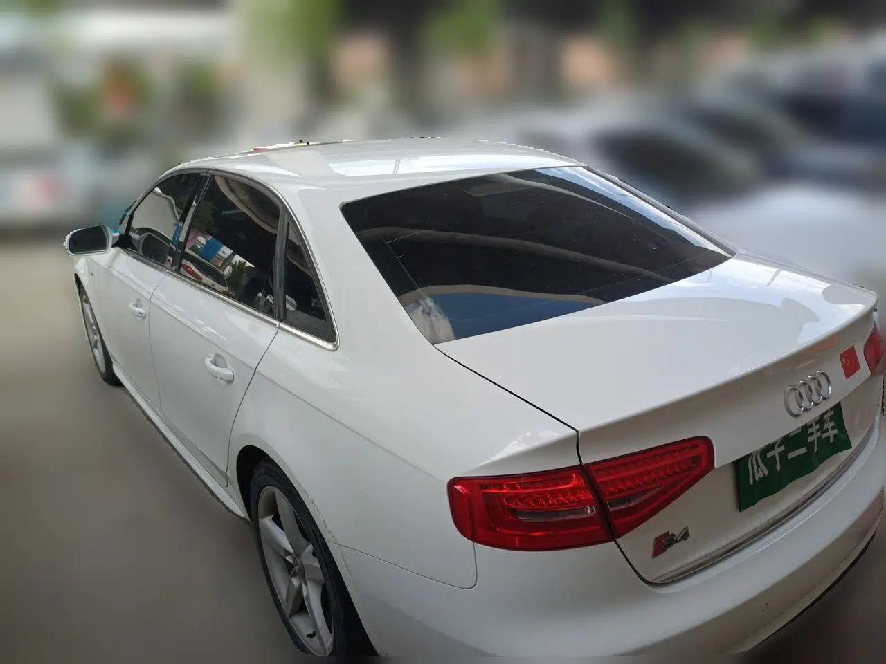 Audi A4L 2013 35 TFSI Automatic Standard Model — миниатюра 4