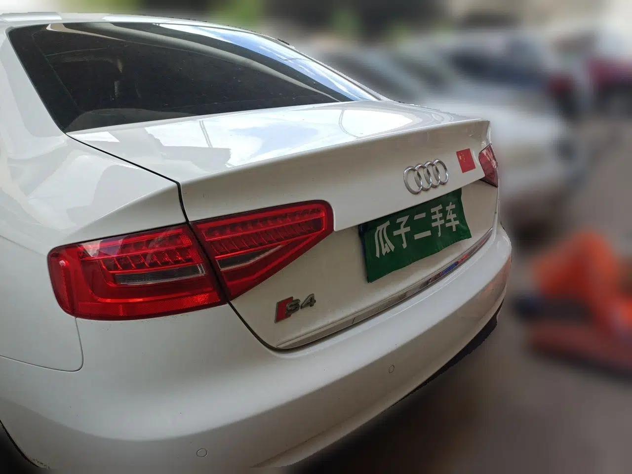 Audi A4L 2013 35 TFSI Automatic Standard Model — миниатюра 5