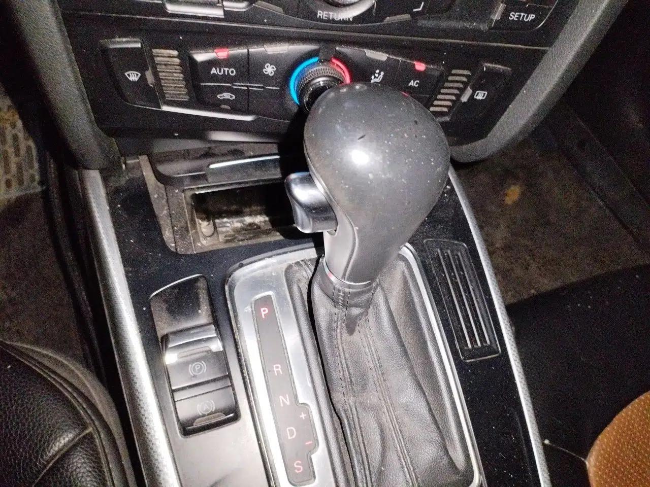 Audi A4L 2011 2.0 TFSI Standard Model — миниатюра 14