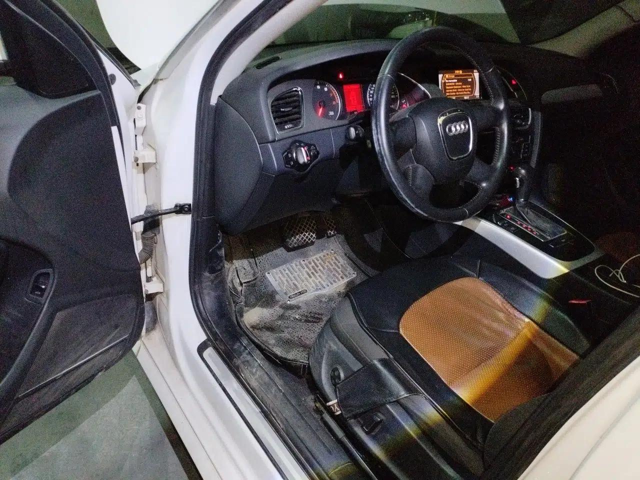 Audi A4L 2011 2.0 TFSI Standard Model — миниатюра 16