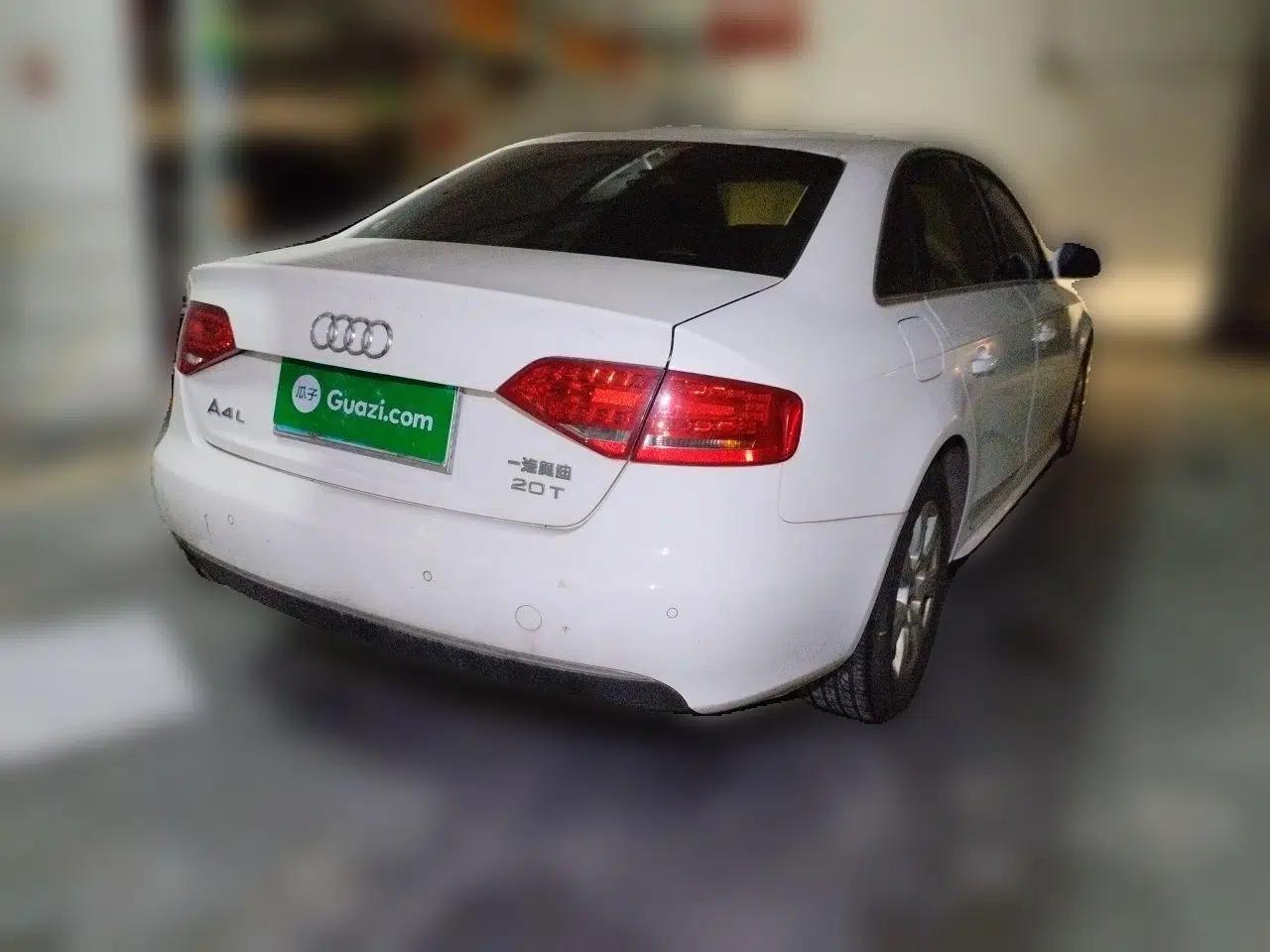 Audi A4L 2011 2.0 TFSI Standard Model — миниатюра 6