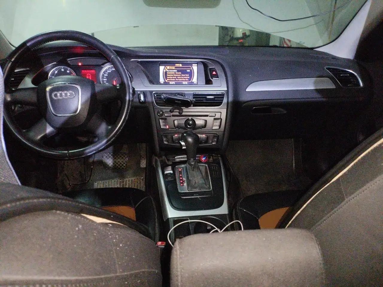 Audi A4L 2011 2.0 TFSI Standard Model — миниатюра 9