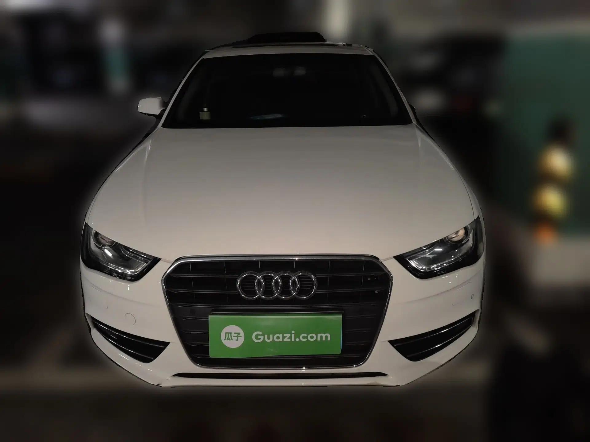 Audi A4L 2013 35 TFSI Automatic Comfort Model — миниатюра 2