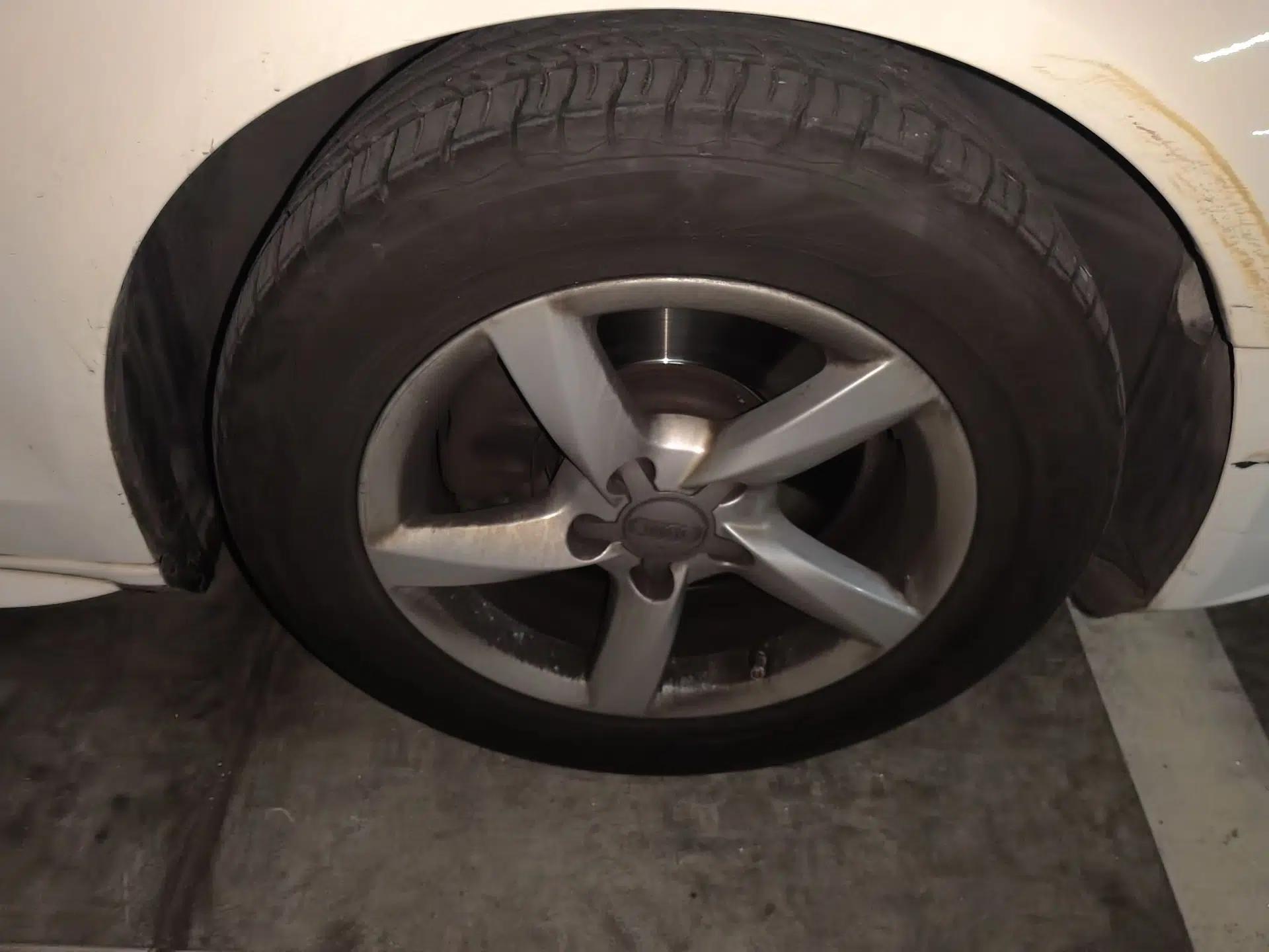 Audi A4L 2013 35 TFSI Automatic Comfort Model — миниатюра 8