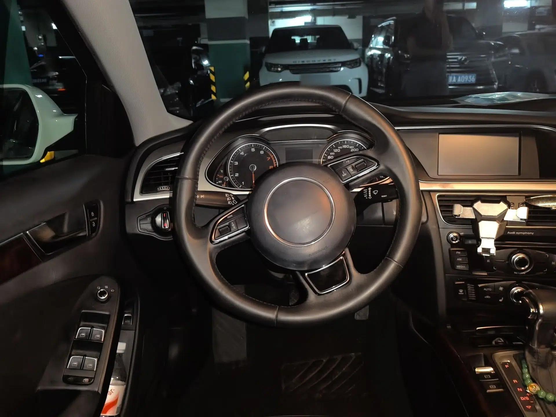 Audi A4L 2013 35 TFSI Automatic Comfort Model — миниатюра 10