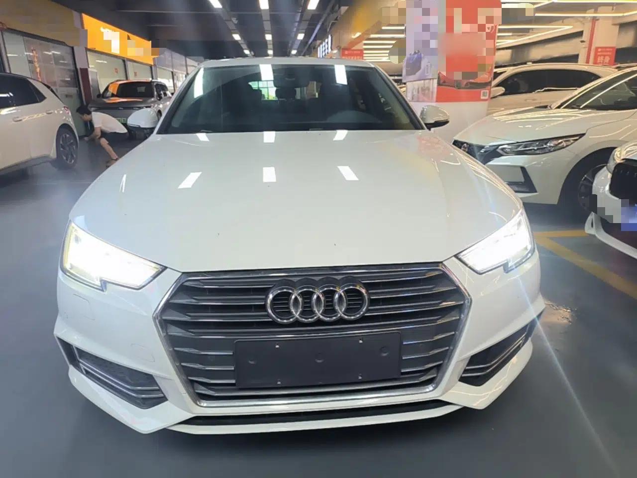 Audi A4L 2018 30th Anniversary Edition 40 TFSI Fashion Model — миниатюра 2