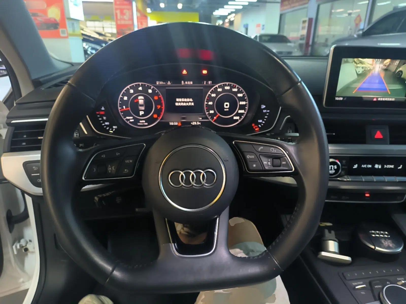 Audi A4L 2018 30th Anniversary Edition 40 TFSI Fashion Model — миниатюра 13