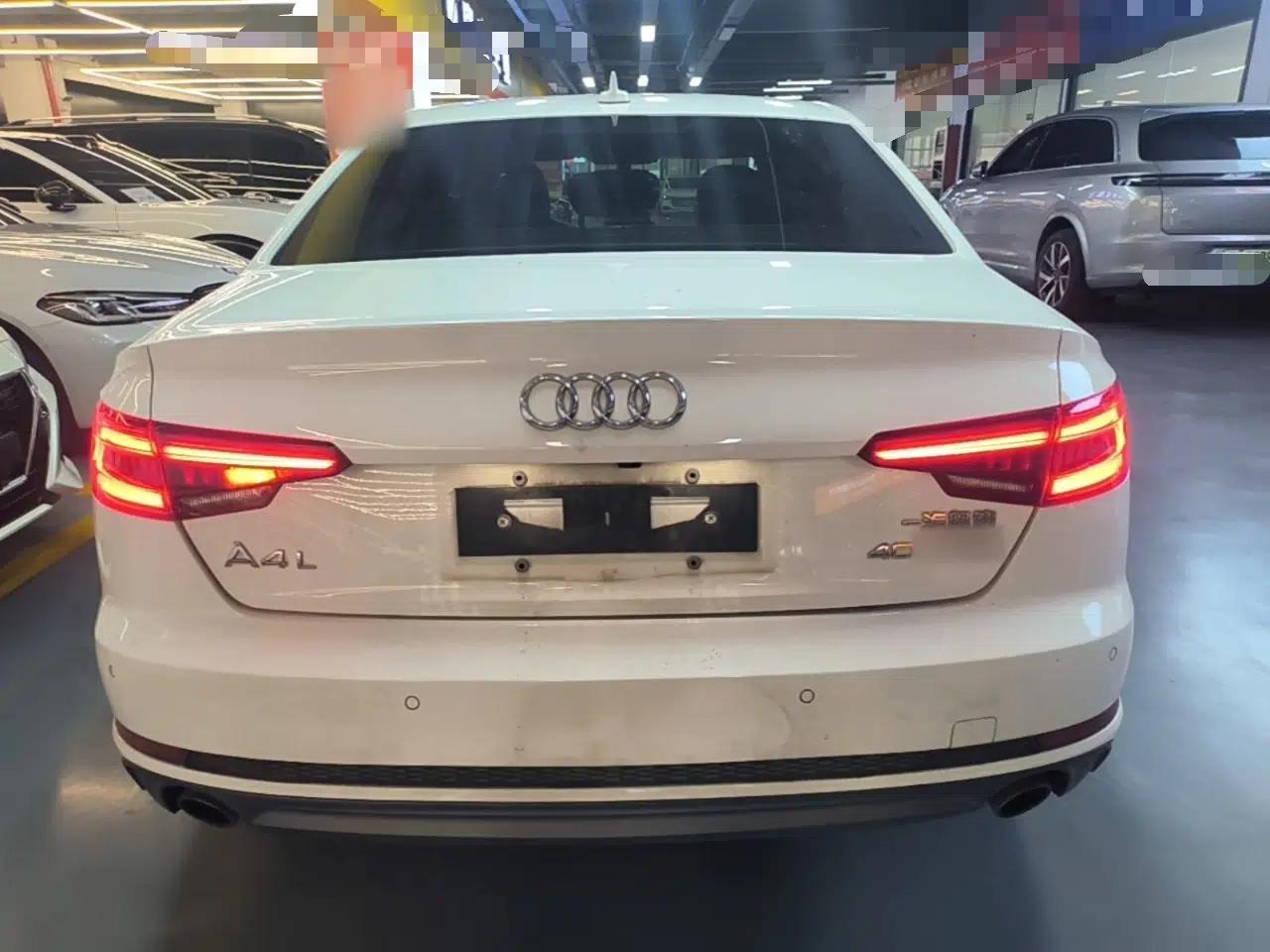 Audi A4L 2018 30th Anniversary Edition 40 TFSI Fashion Model — миниатюра 5