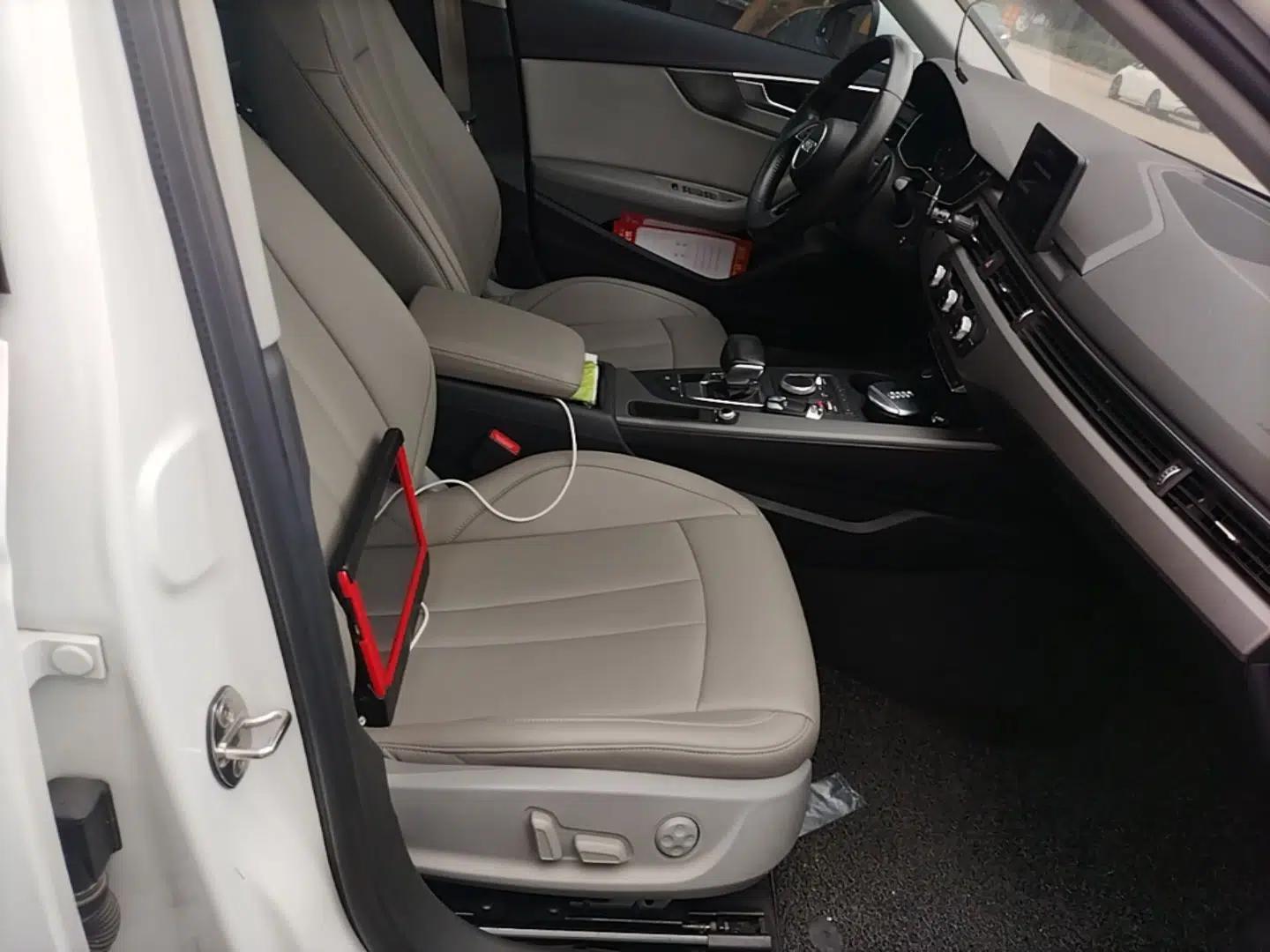 Audi A4L 2018 30th Anniversary Edition 40 TFSI Trendy Model — миниатюра 19