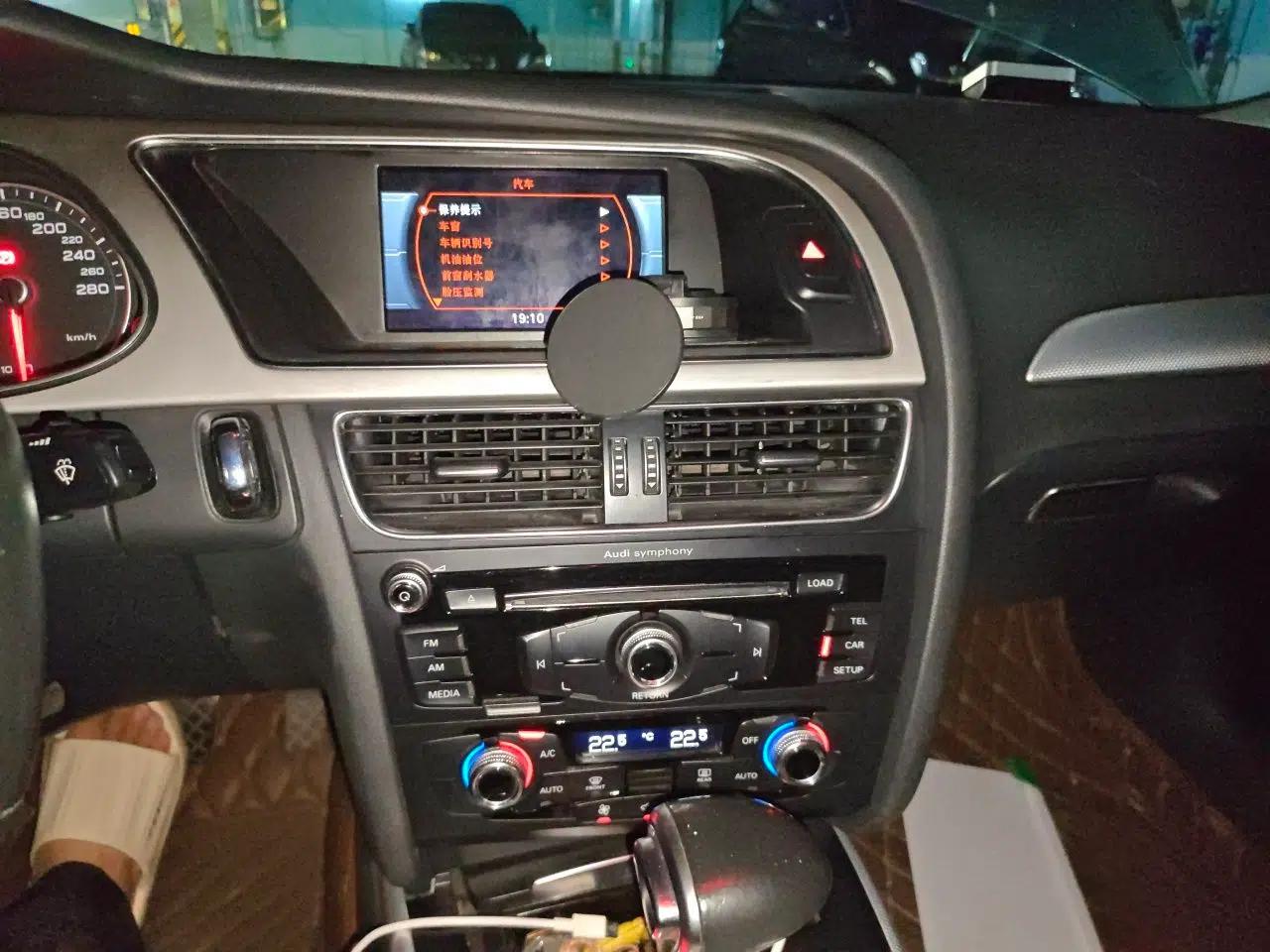 Audi A4L 2015 35 TFSI Automatic Standard Model — миниатюра 13