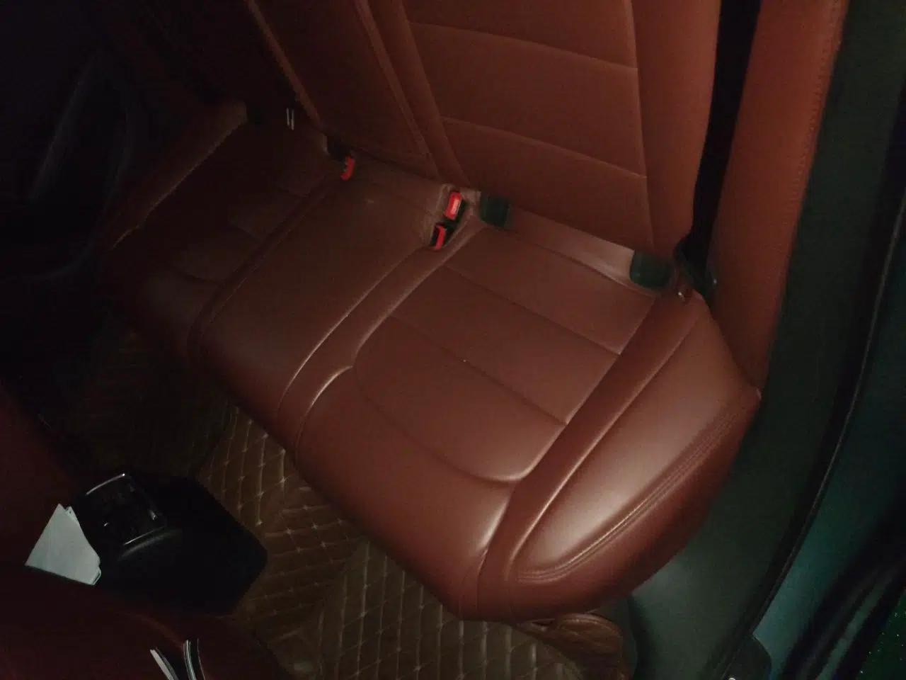 Audi A4L 2015 35 TFSI Automatic Standard Model — миниатюра 17