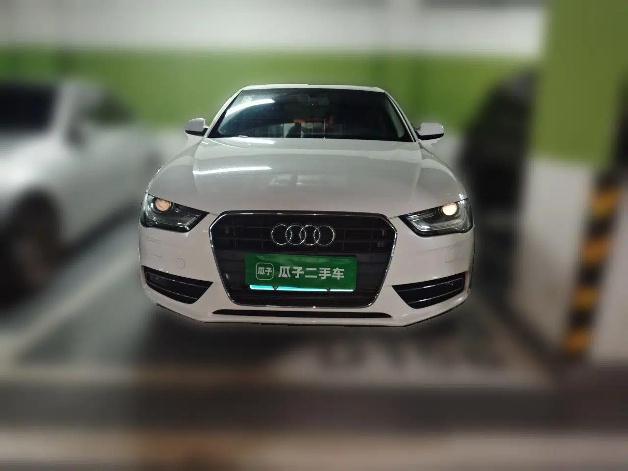 Audi A4L 2015 35 TFSI Automatic Comfort Model — миниатюра 2