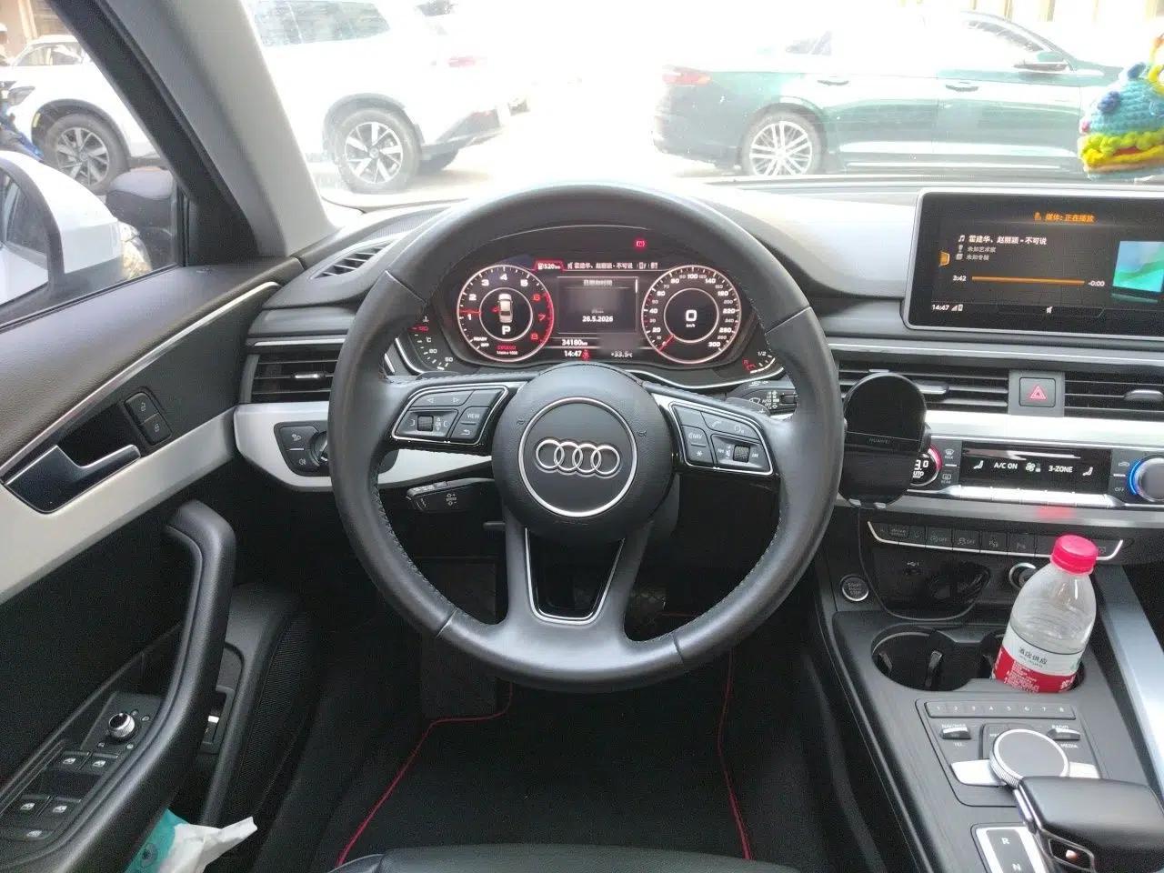 Audi A4L 2018 30th Anniversary Edition 40 TFSI Fashion Model — миниатюра 10
