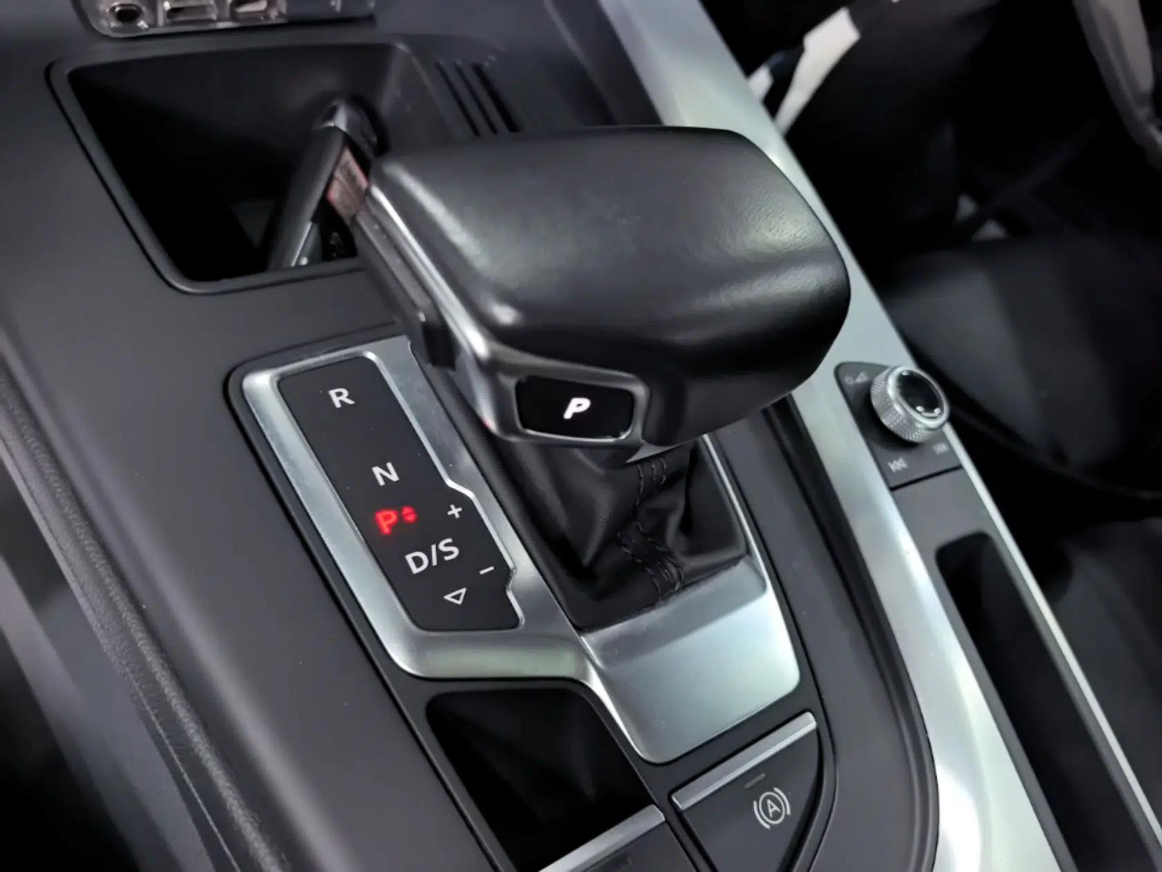 Audi A4L 2024 40 TFSI Fashion Dynamic Model — миниатюра 16