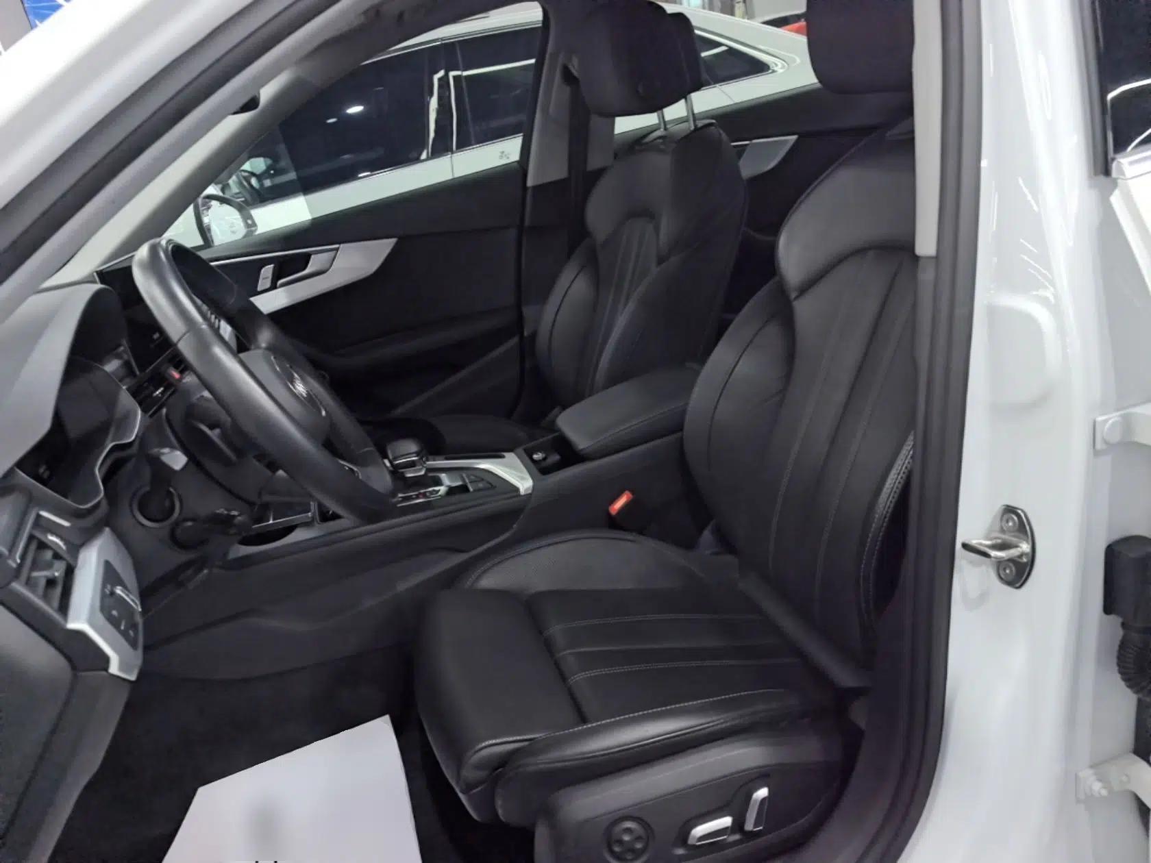 Audi A4L 2024 40 TFSI Fashion Dynamic Model — миниатюра 17