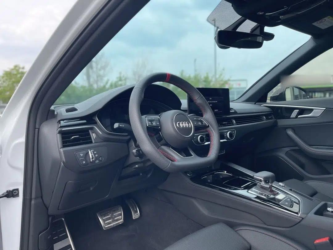 Audi A4L 2025 2 Million Units Enjoyment Version 40 TFSI Luxury Dynamic Edition — миниатюра 11