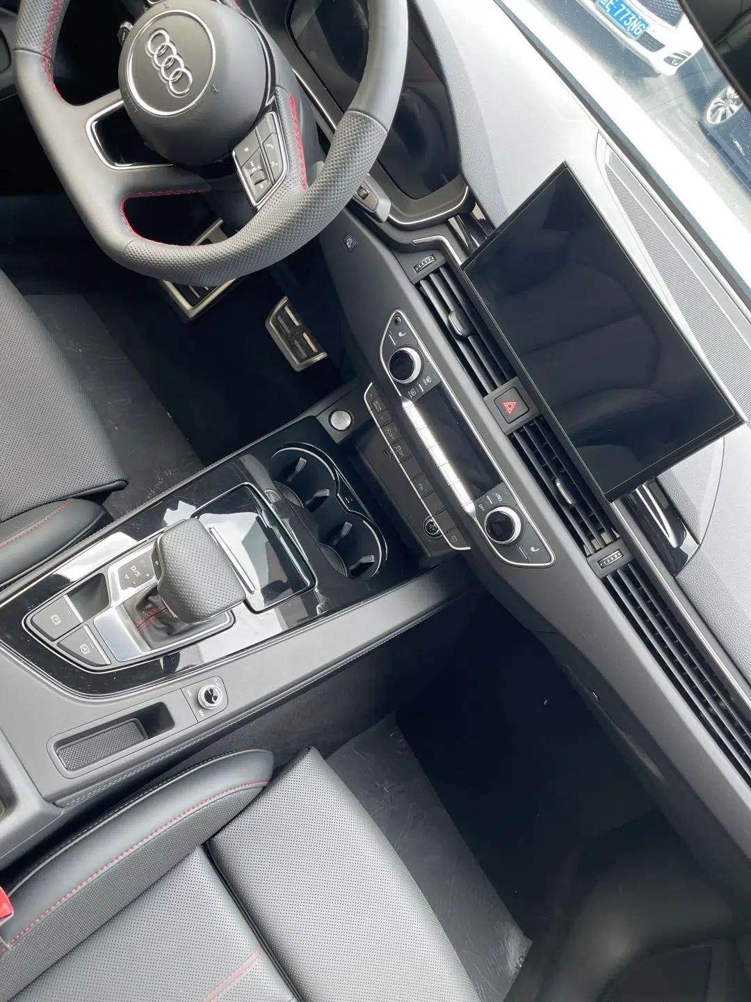 Audi A4L 2025 2 Million Units Enjoyment Version 40 TFSI Luxury Dynamic Edition — миниатюра 14