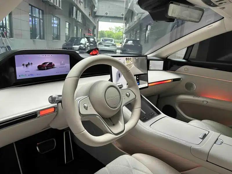 Enjoy S9 2025 Ultra Range Extended Rear-Wheel Drive — миниатюра 16